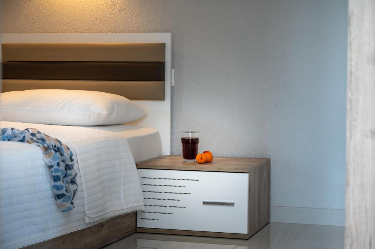 Exochiko Kalamitsi Apartment Ngoại thất bức ảnh
