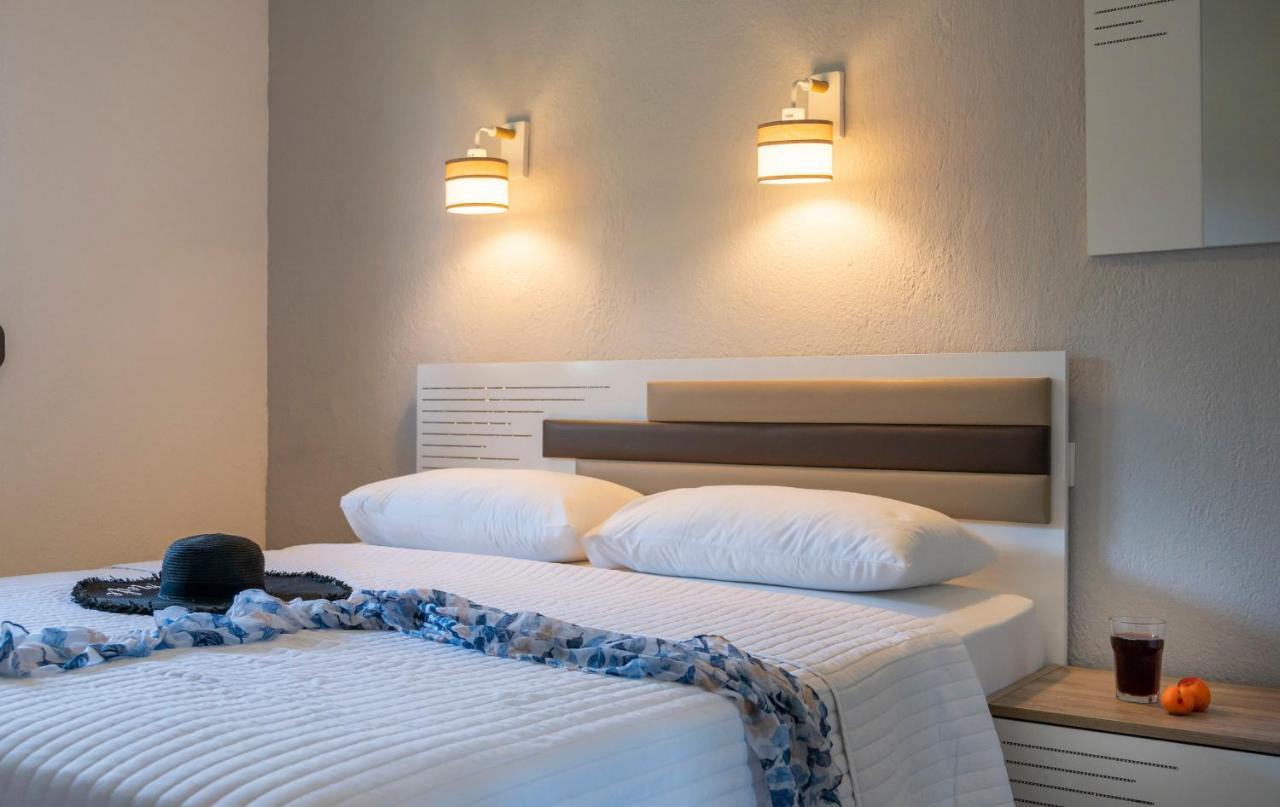 Exochiko Kalamitsi Apartment Ngoại thất bức ảnh