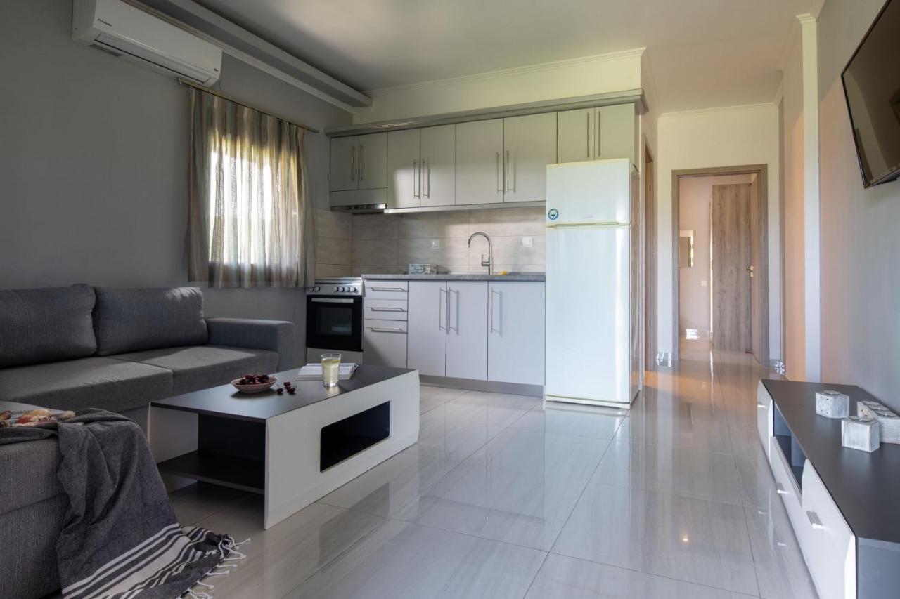 Exochiko Kalamitsi Apartment Ngoại thất bức ảnh