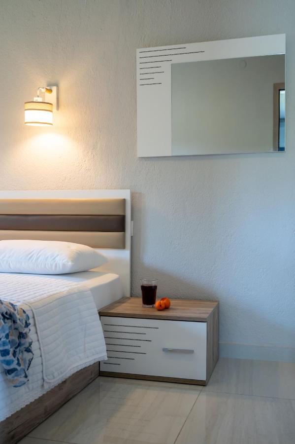 Exochiko Kalamitsi Apartment Ngoại thất bức ảnh