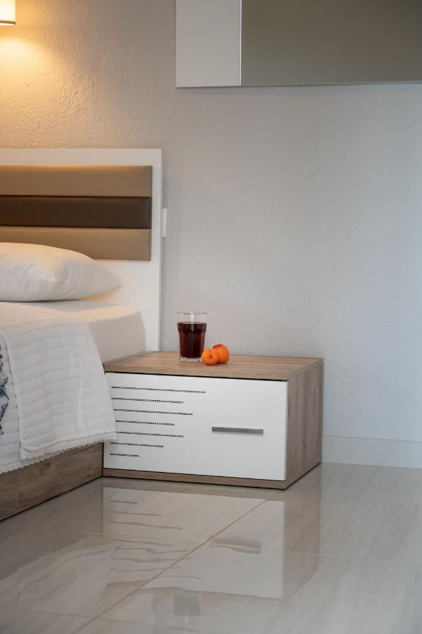 Exochiko Kalamitsi Apartment Ngoại thất bức ảnh
