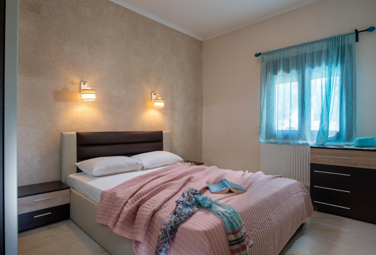 Exochiko Kalamitsi Apartment Ngoại thất bức ảnh